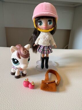 Blythe-style Doll with horse littlest pet shop set